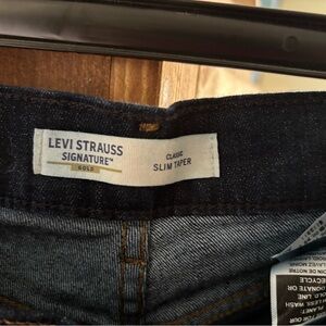 Levi's Women's Straight Leg Jeans in Dark Blue Denim